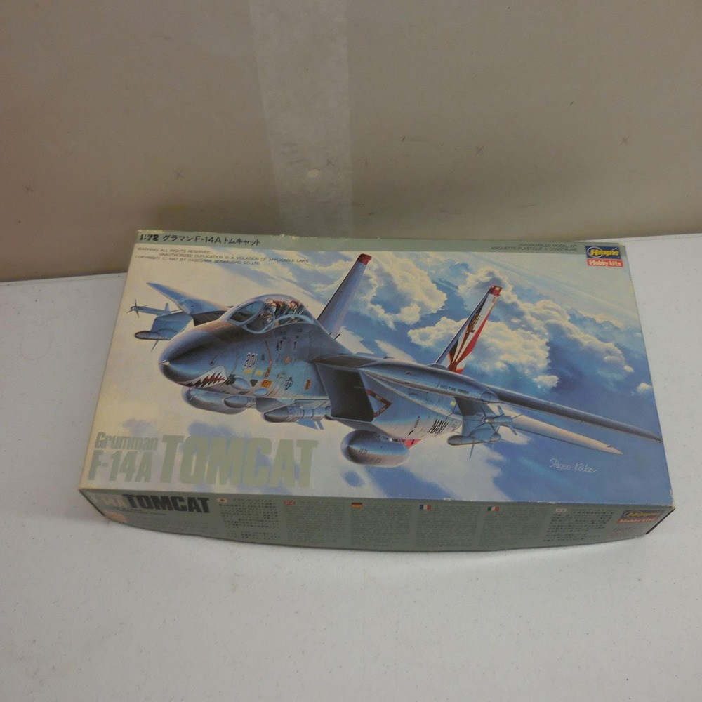 Hasegawa 1:72 Grumman F-14A Tomcat Model Kit K12X VF-111 Sundowners